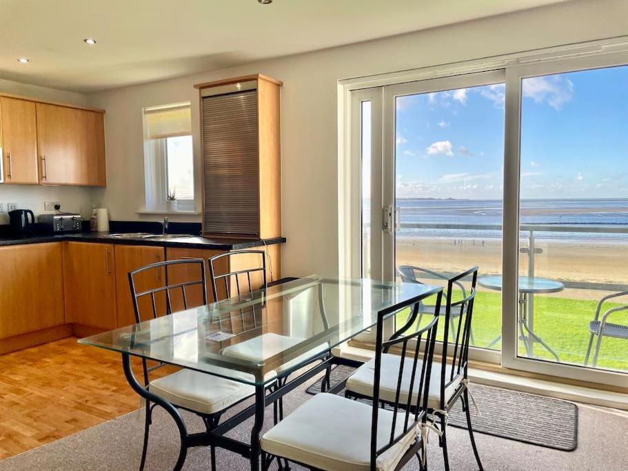 Beachfront Bliss With Spectacular Views Llanelli Exterior foto