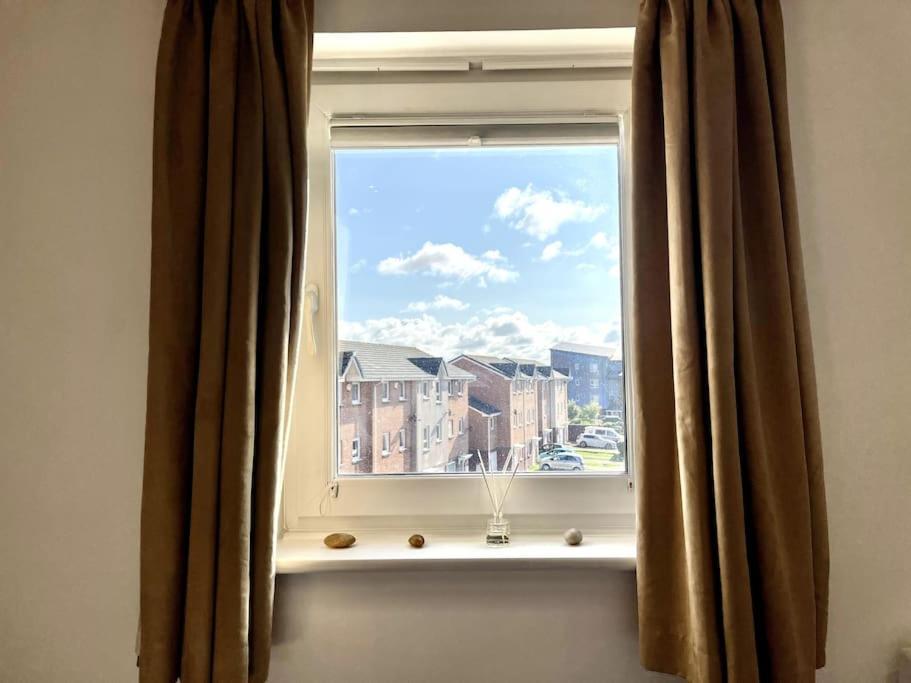 Beachfront Bliss With Spectacular Views Llanelli Exterior foto