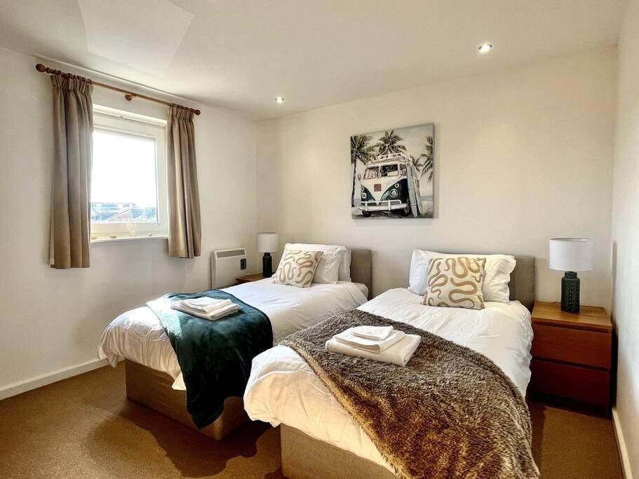 Beachfront Bliss With Spectacular Views Llanelli Exterior foto